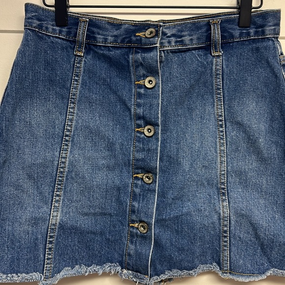 Forever 21 Button up Mini Skirt - Picture 3 of 6